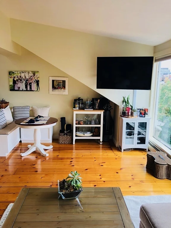 1 bed, 1 bath apartment for rent at 49 Worcester St Unit 4, Boston — photo 5 of 7