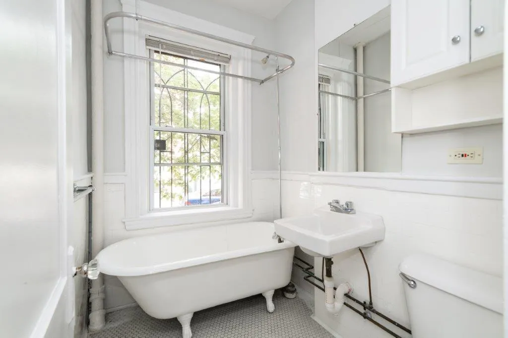 Studio bed, 1 bath apartment for rent at 49 Worthington St Unit 1, Mission Hill — photo 6 of 11