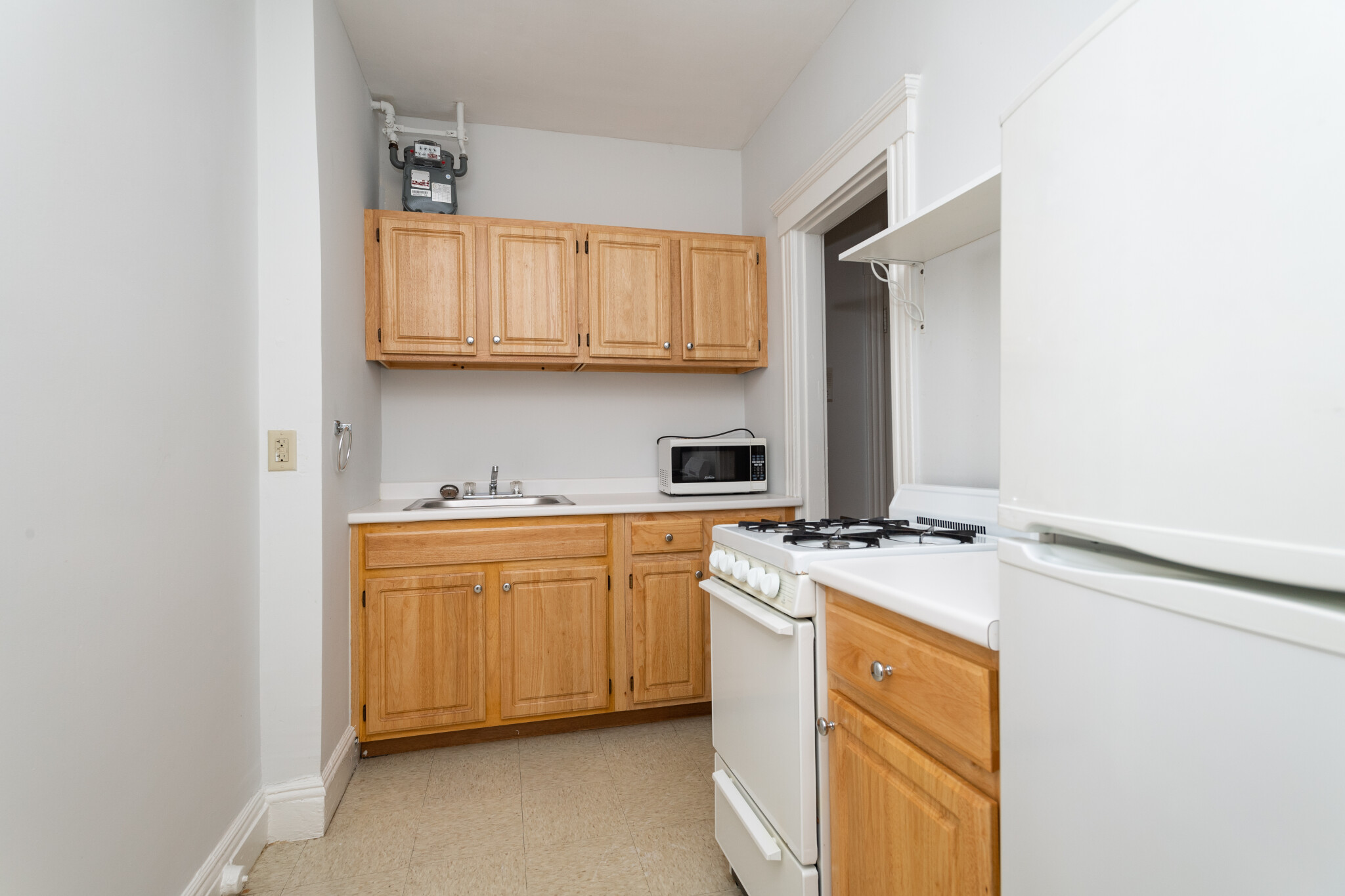 Studio bed, 1 bath apartment for rent at 49 Worthington St Unit 17, Mission Hill — photo 4 of 6
