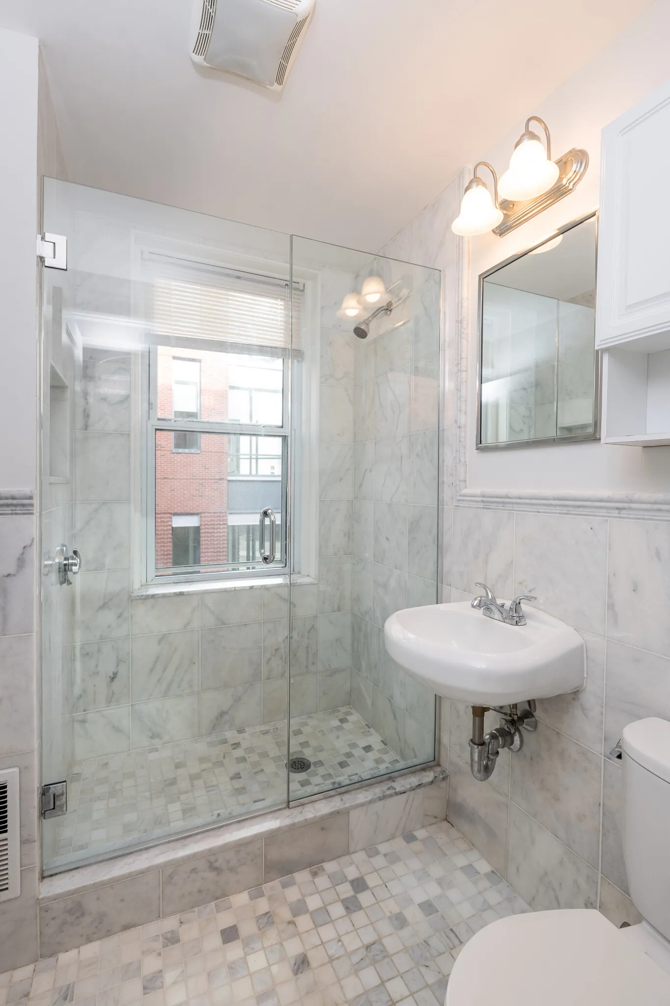 2 bed, 1 bath apartment for rent at 49 Worthington St Unit 23, Mission Hill — photo 5 of 10