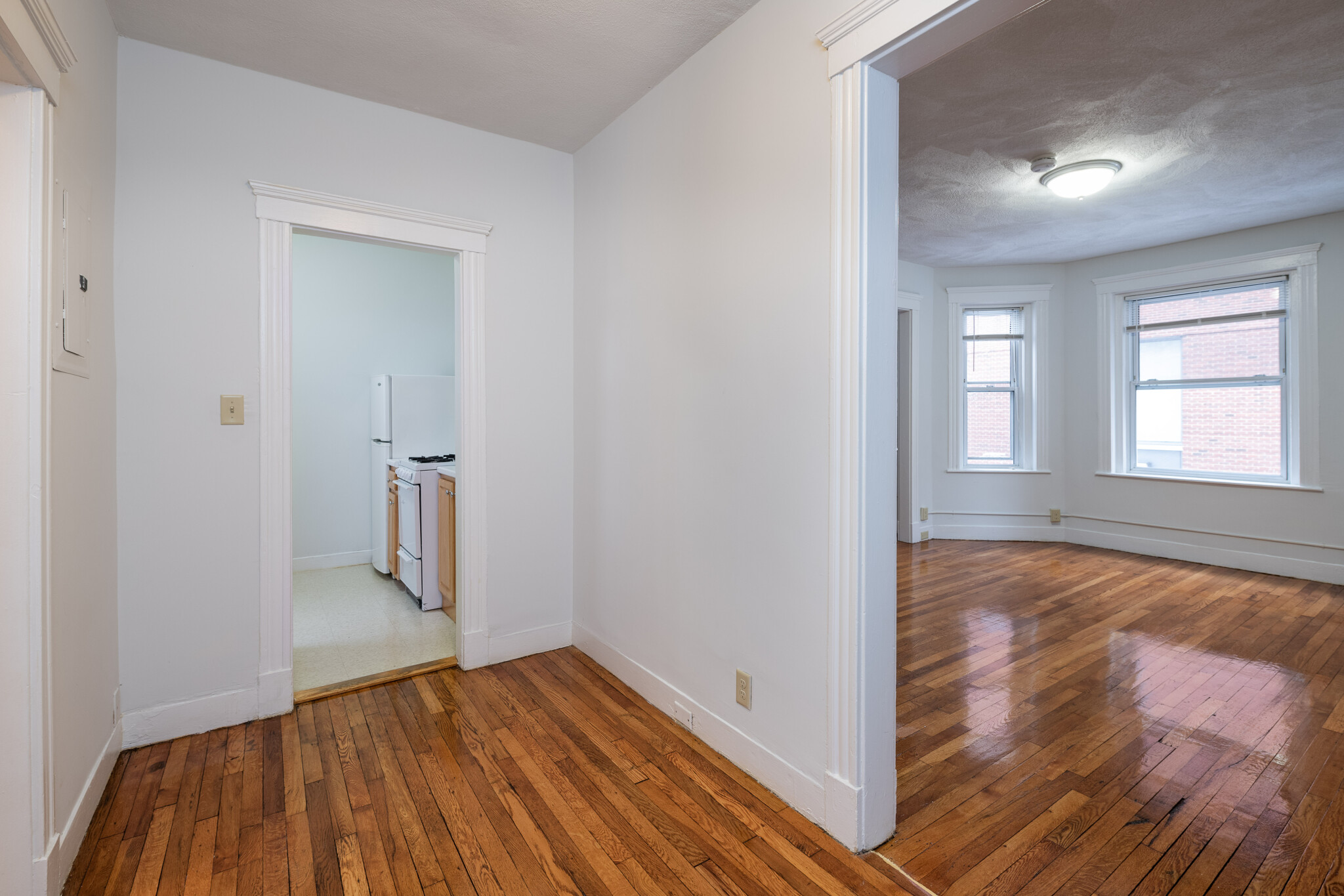Studio bed, 1 bath apartment for rent at 49 Worthington St Unit 50, Mission Hill — photo 3 of 10