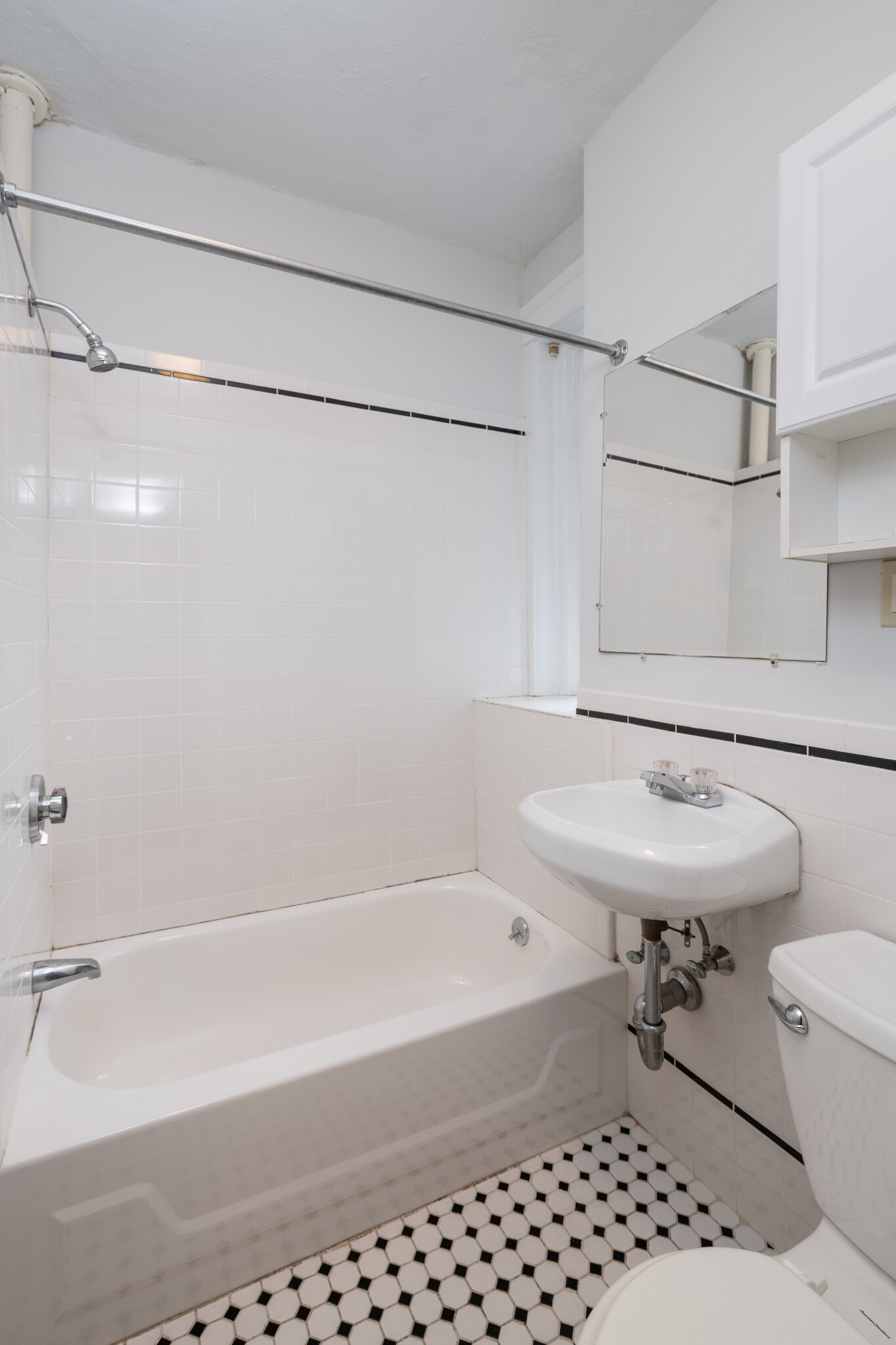 Studio bed, 1 bath apartment for rent at 49 Worthington St Unit 50, Mission Hill — photo 4 of 10
