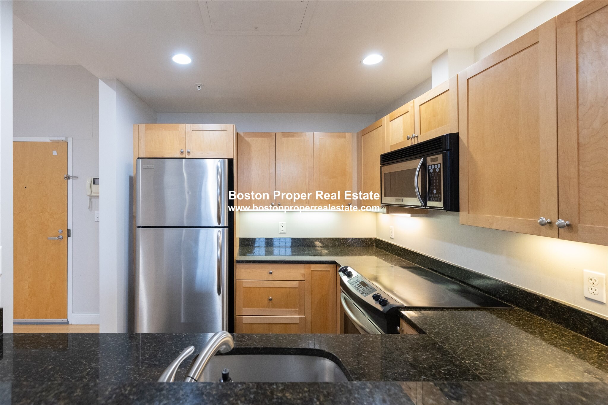 1 bed, 1 bath apartment for rent at 490 Harrison Ave Unit 301, South End — photo 14 of 18