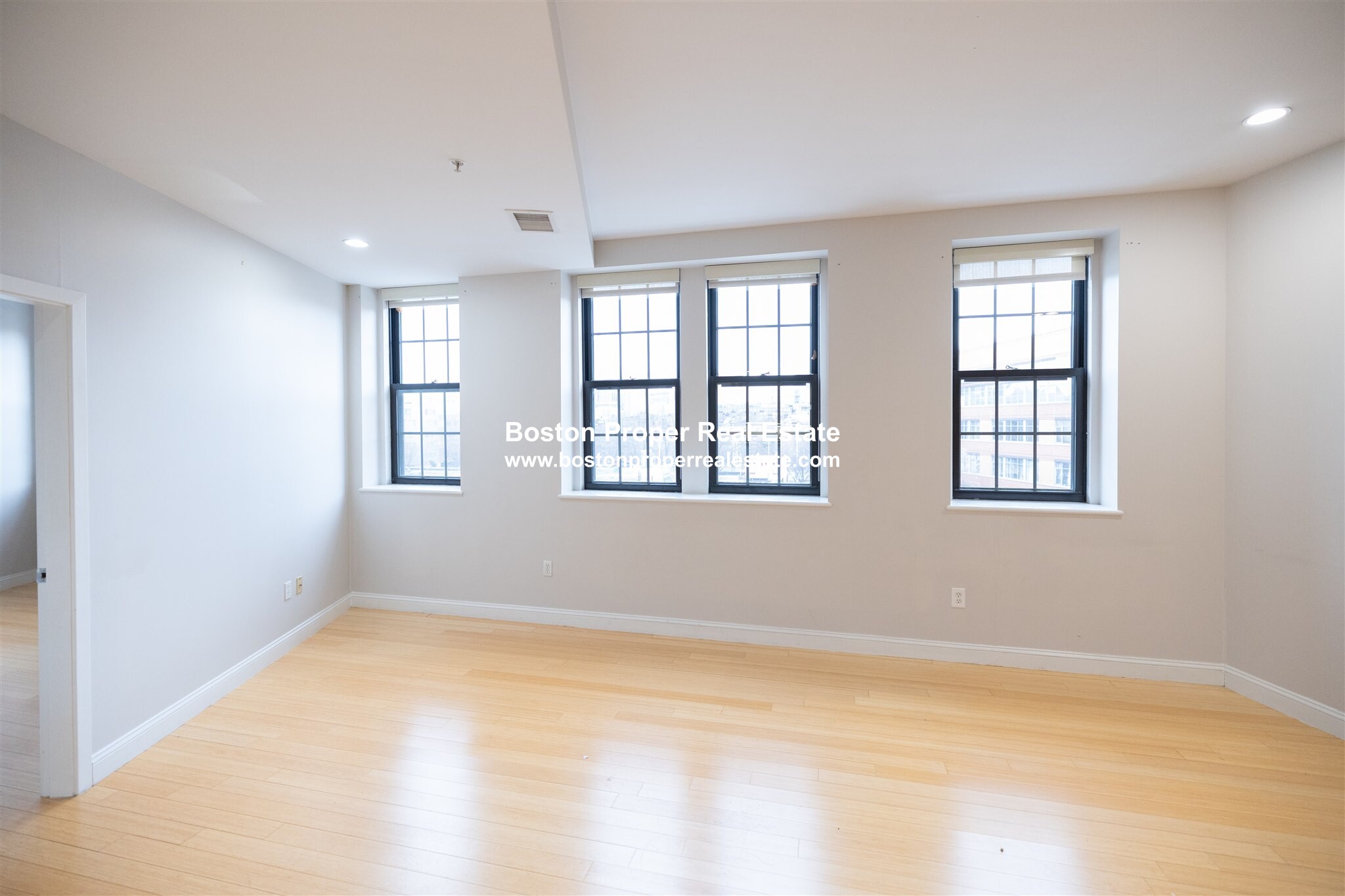 1 bed, 1 bath apartment for rent at 490 Harrison Ave Unit 301, South End — photo 3 of 18