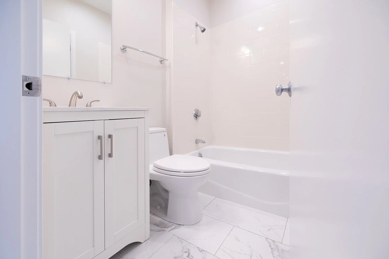 2 bed, 2 bath apartment for rent at 490 Harrison Ave Unit 503, South End — photo 11 of 50