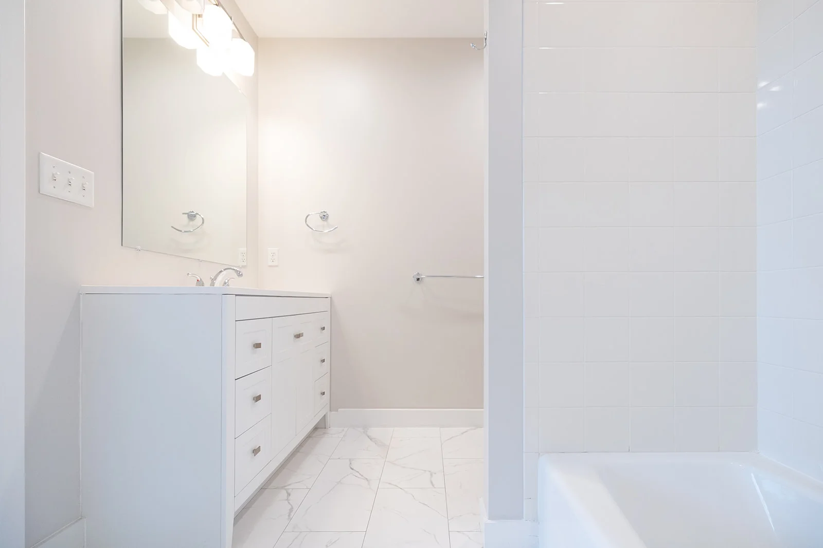 2 bed, 2 bath apartment for rent at 490 Harrison Ave Unit 503, South End — photo 34 of 50