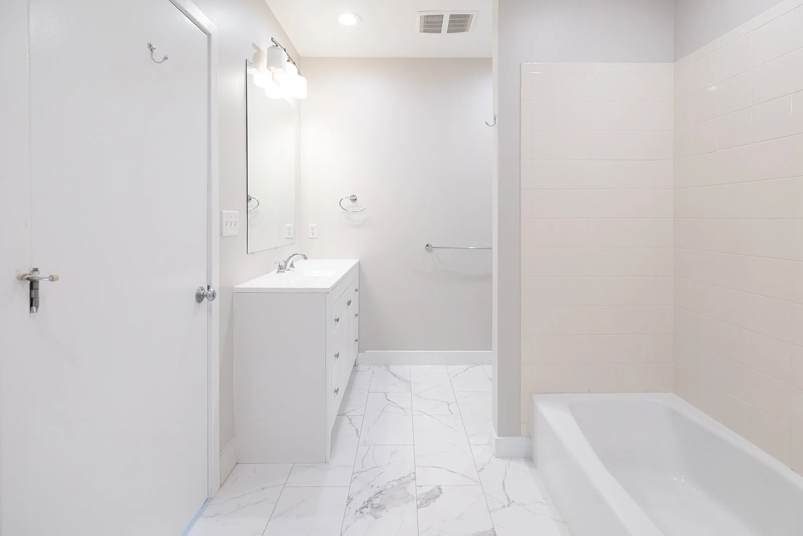 2 bed, 2 bath apartment for rent at 490 Harrison Ave Unit 503, South End — photo 40 of 50