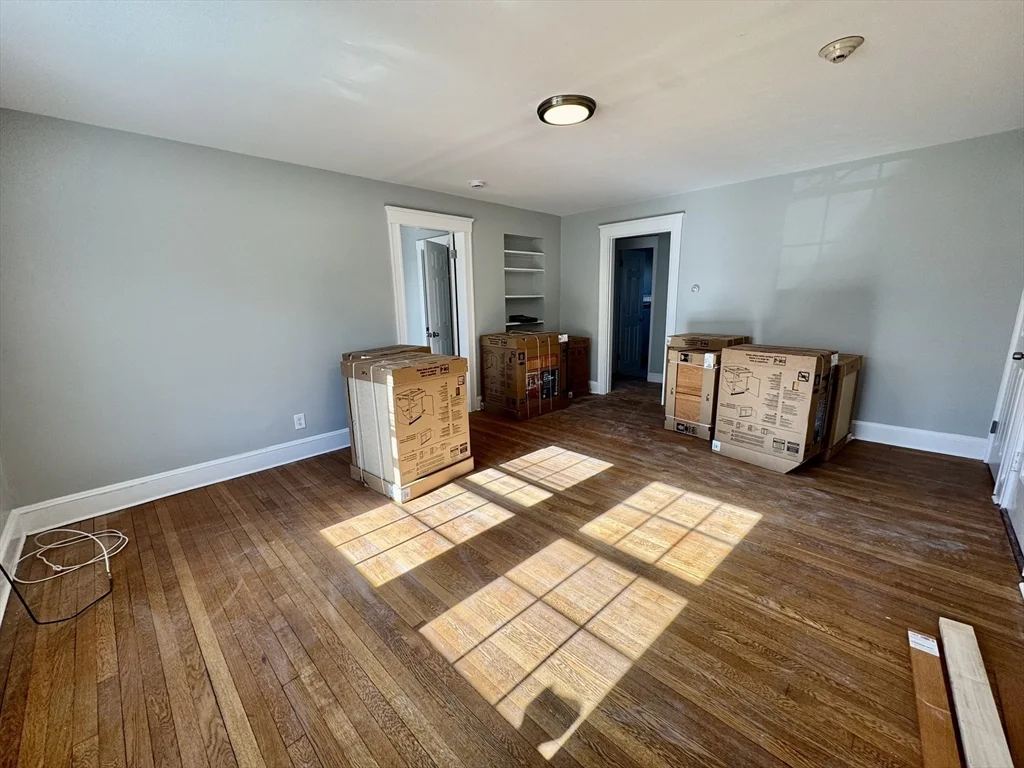 2 bed, 1 bath apartment for rent at 4907 Washington St Unit 1L, West Roxbury — photo 4 of 13