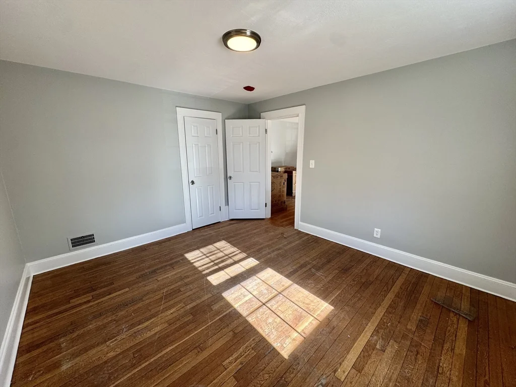 2 bed, 1 bath apartment for rent at 4907 Washington St Unit 1L, West Roxbury — photo 6 of 13