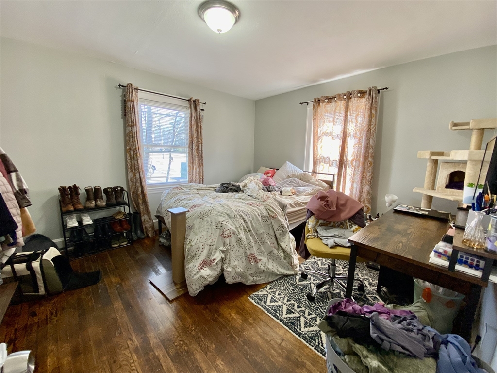 2 bed, 1 bath apartment for rent at 4907 Washington St Unit 1R, West Roxbury — photo 6 of 17