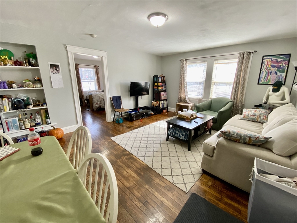 2 bed, 1 bath apartment for rent at 4907 Washington St Unit 1R, West Roxbury — photo 1 of 17