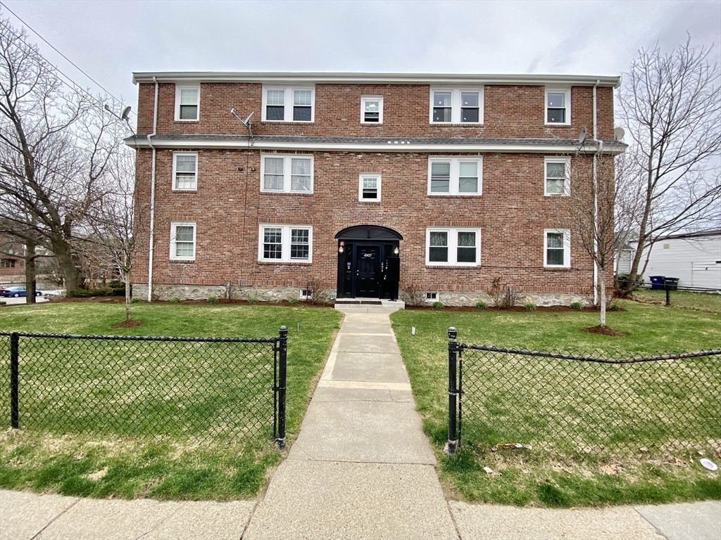 2 bed, 1 bath apartment for rent at 4907 Washington St Unit 1R, West Roxbury — photo 17 of 17