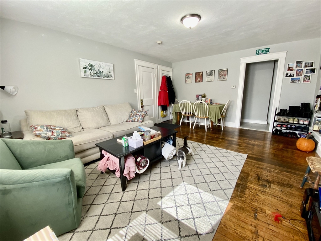 2 bed, 1 bath apartment for rent at 4907 Washington St Unit 1R, West Roxbury — photo 4 of 17