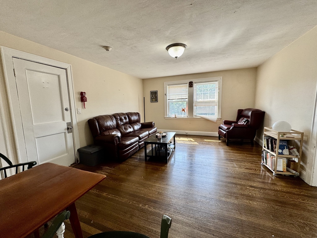 2 bed, 1 bath apartment for rent at 4907 Washington St Unit 3L, West Roxbury — photo 3 of 11