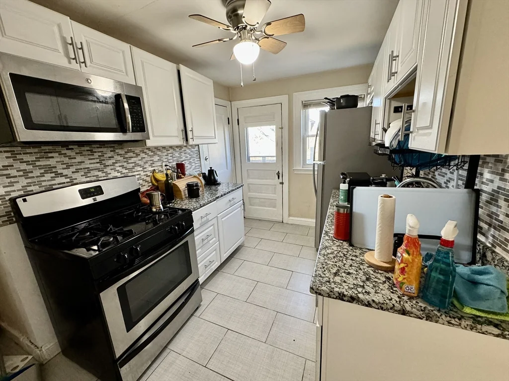 2 bed, 1 bath apartment for rent at 4907 Washington St Unit 3R, West Roxbury — photo 12 of 18