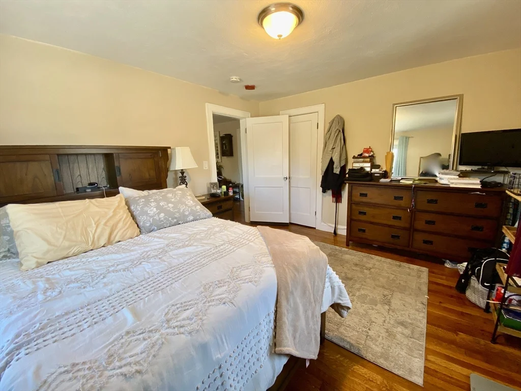 2 bed, 1 bath apartment for rent at 4907 Washington St Unit 3R, West Roxbury — photo 8 of 18