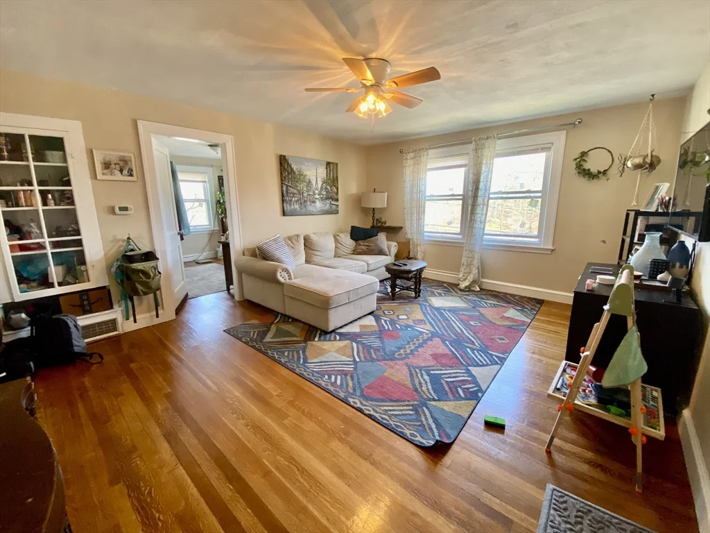 2 bed, 1 bath apartment for rent at 4907 Washington St Unit 3R, West Roxbury — photo 6 of 18