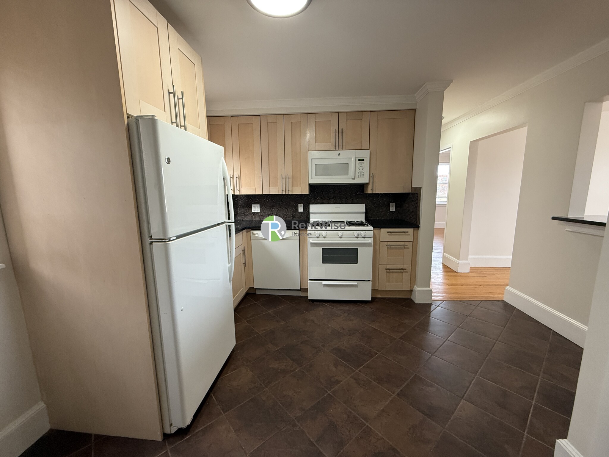 2 bed, 1 bath apartment for rent at 491 Arborway Unit 19, Jamaica Plain