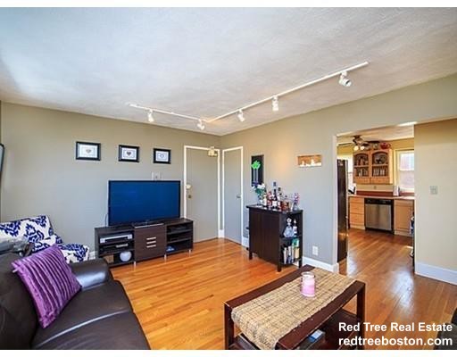 2 bed, 1 bath apartment for rent at 491 Arborway Unit 23, Jamaica Plain — photo 4 of 8