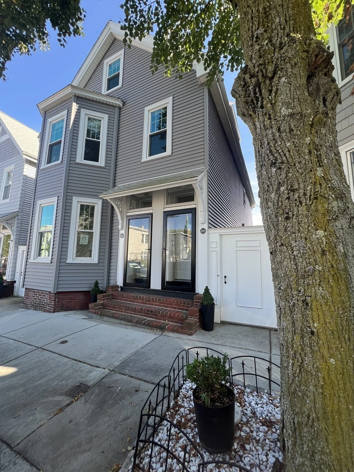4 bed, 2 bath apartment for rent at 491 East 6th St Unit 1, South Boston — photo 20 of 21