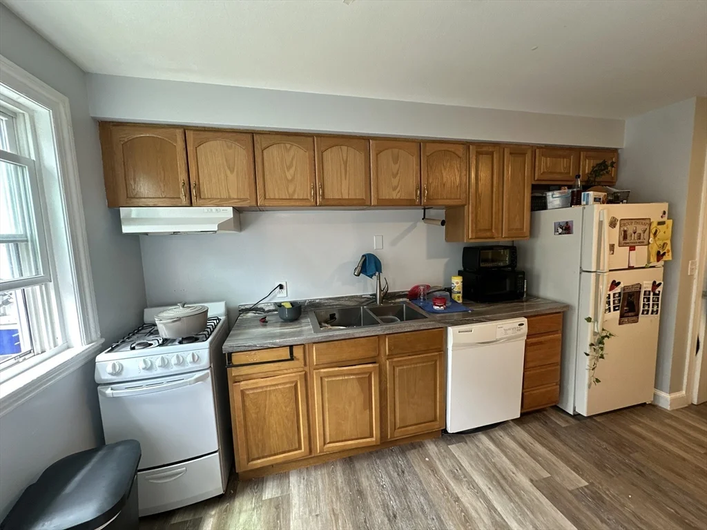 1 bed, 1 bath apartment for rent at 491 Lynn St Unit 1, Malden — photo 6 of 18