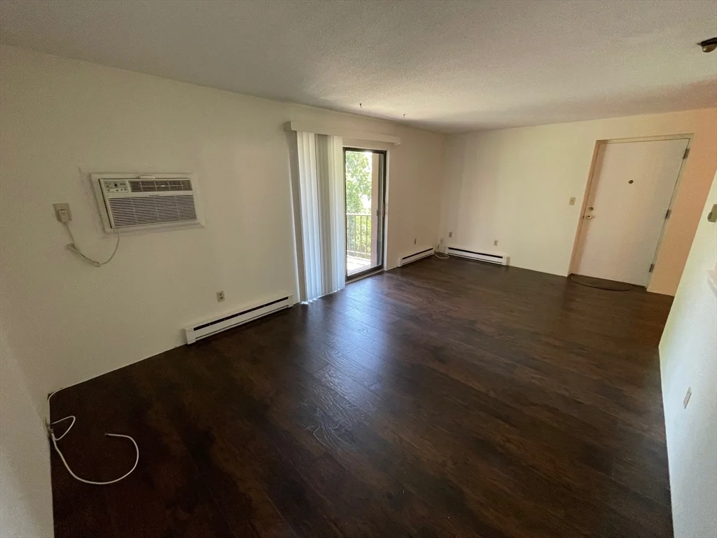 2 bed, 1 bath apartment for rent at 491 W Central St Unit B11, Franklin — photo 5 of 16