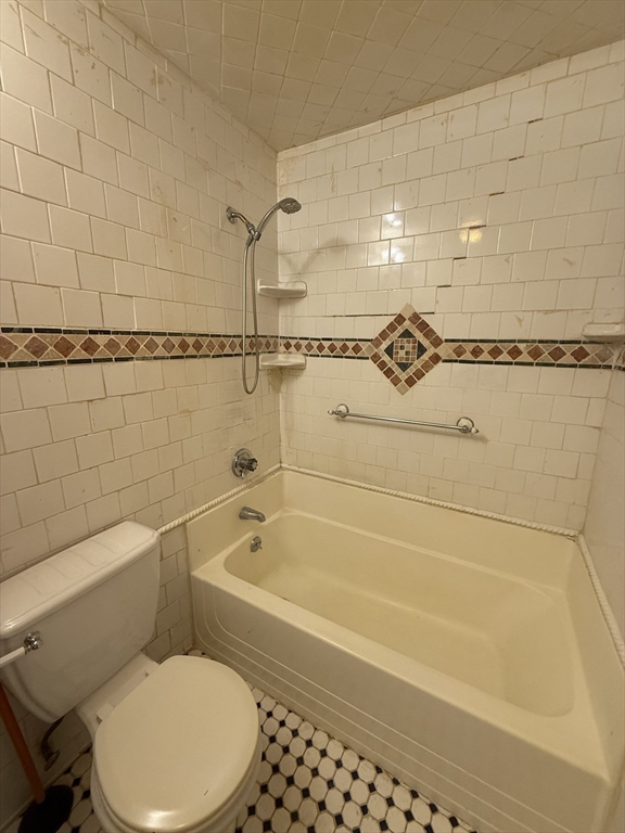 1 bed, 1 bath apartment for rent at 491 W Central St Unit C3, Franklin — photo 5 of 9