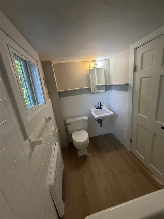 4 bed, 1 bath apartment for rent at 491 Webster St Unit 2, Rockland — photo 8 of 16