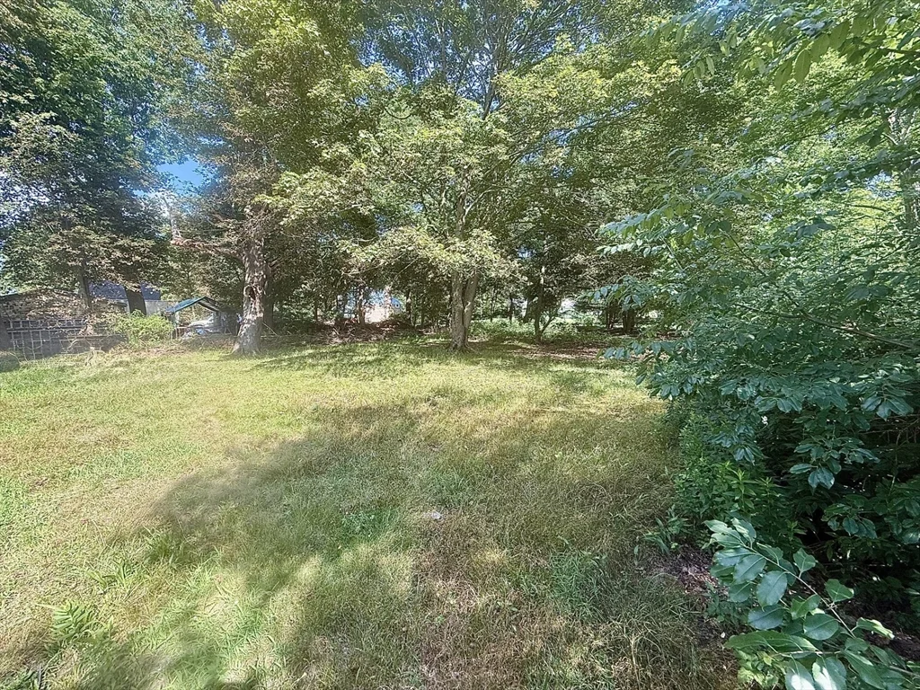 4 bed, 1 bath apartment for rent at 491 Webster St Unit 2, Rockland — photo 15 of 16