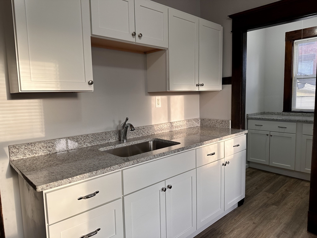 3 bed, 1 bath apartment for rent at 491 Wilbraham Rd Unit 491, Springfield — photo 1 of 7