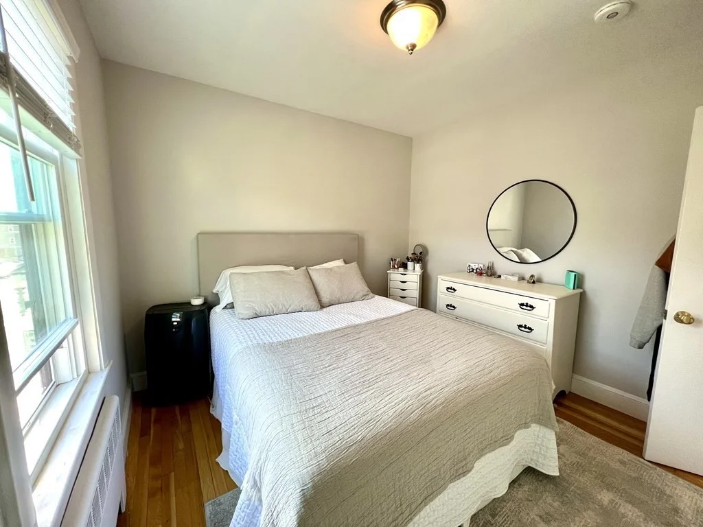 1 bed, 1 bath apartment for rent at 492-494 E Broadway Unit 4, South Boston — photo 5 of 17