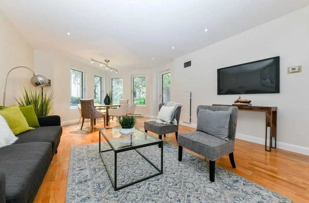 1 bed, 1 bath apartment for rent at 492 Beacon St Unit 11, Back Bay — photo 4 of 10