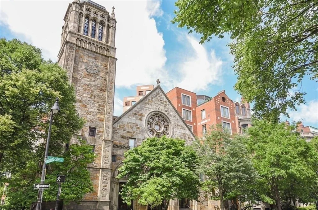 1 bed, 1 bath apartment for rent at 492 Beacon St Unit 11, Back Bay — photo 1 of 10