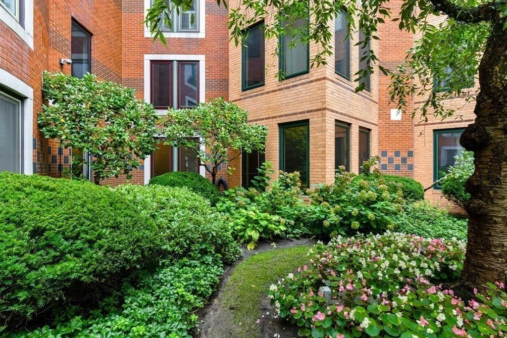 1 bed, 1 bath apartment for rent at 492 Beacon St Unit 13, Back Bay — photo 14 of 24