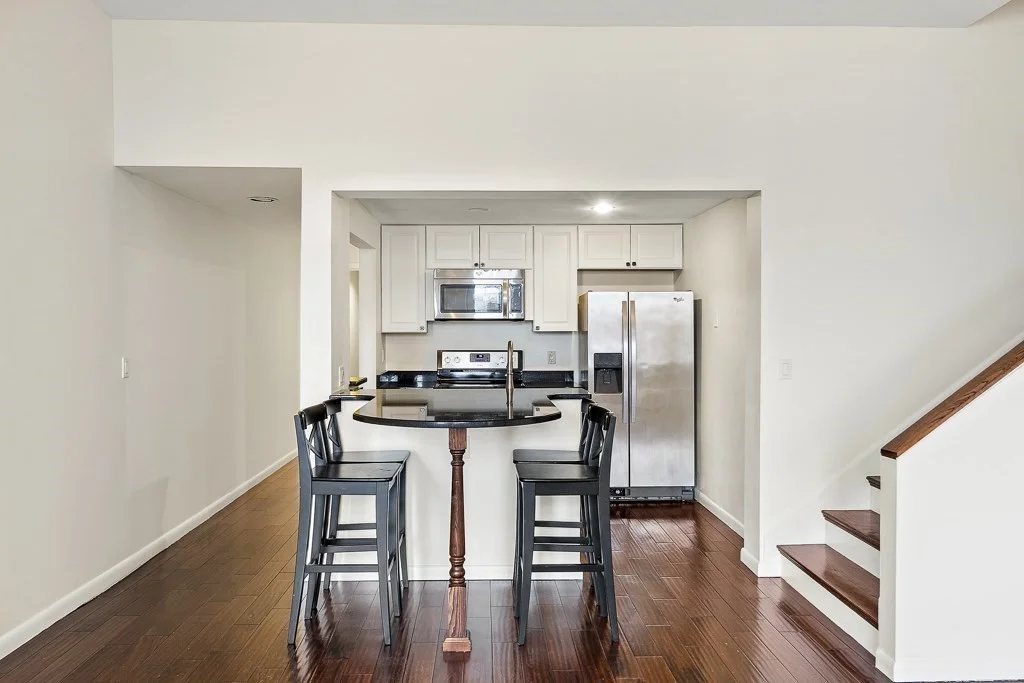 2 bed, 2 bath apartment for rent at 492 Beacon St Unit 32, Back Bay — photo 4 of 21