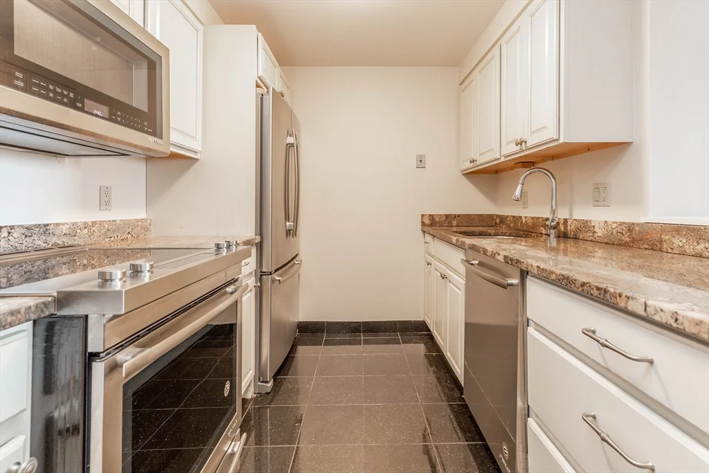 2 bed, 2 bath apartment for rent at 492 Beacon St Unit 42, Back Bay — photo 6 of 20