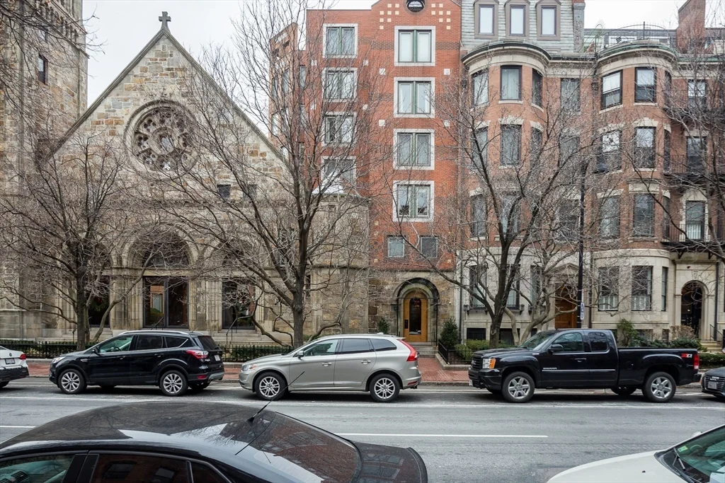 2 bed, 2 bath apartment for rent at 492 Beacon St Unit 42, Back Bay — photo 18 of 20
