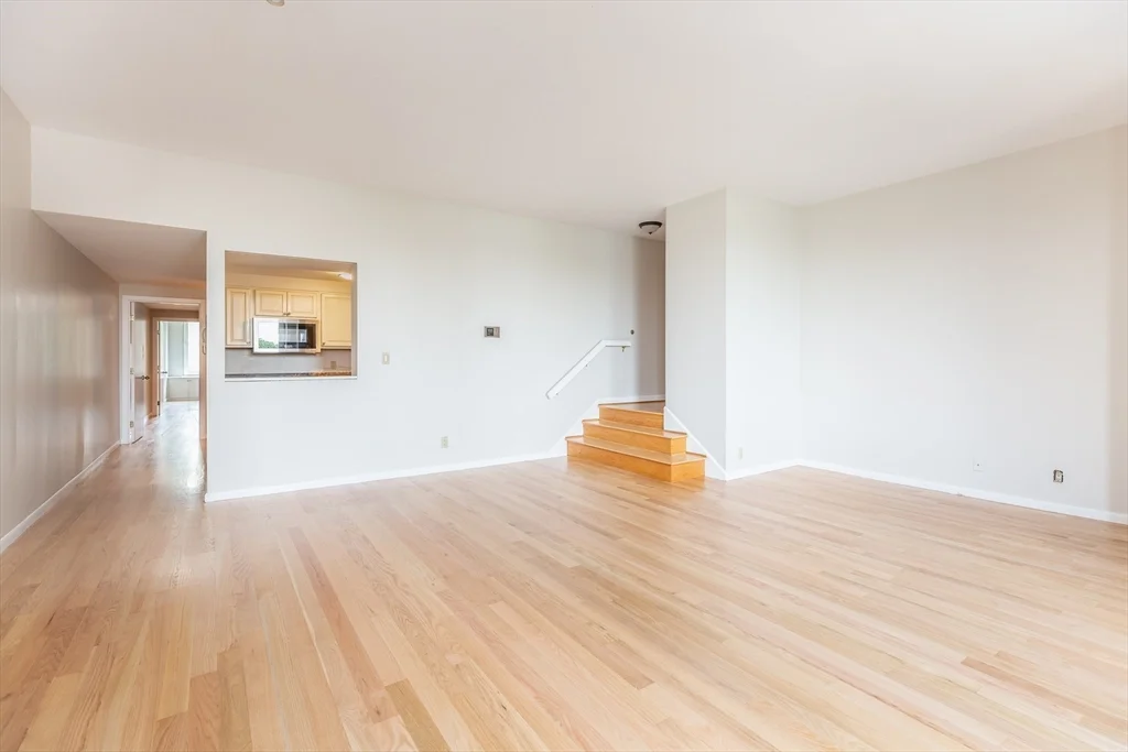 2 bed, 2 bath apartment for rent at 492 Beacon St Unit 42, Back Bay — photo 4 of 20