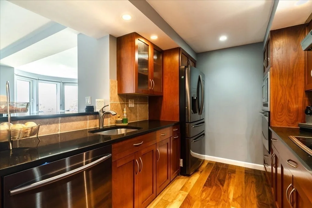 3 bed, 2 bath apartment for rent at 492 Beacon Unit 36, Back Bay — photo 8 of 25