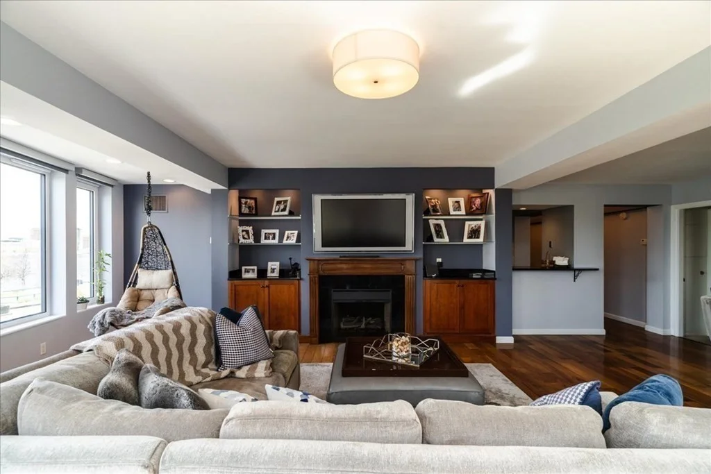 3 bed, 2 bath apartment for rent at 492 Beacon Unit 36, Back Bay — photo 4 of 25