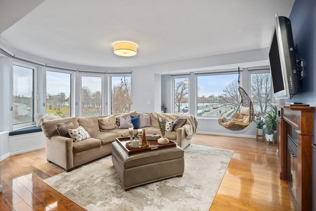 3 bed, 2 bath apartment for rent at 492 Beacon Unit 36, Back Bay — photo 6 of 25