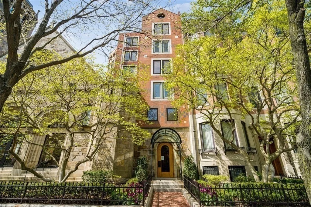 3 bed, 2 bath apartment for rent at 492 Beacon Unit 36, Back Bay — photo 25 of 25