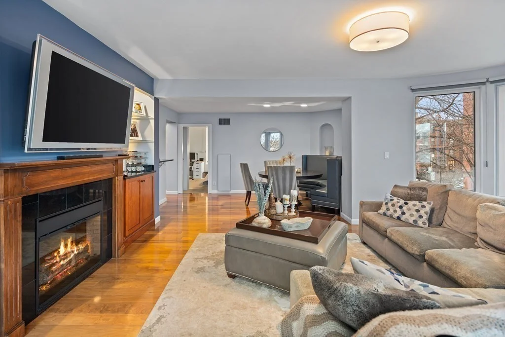 3 bed, 2 bath apartment for rent at 492 Beacon Unit 36, Back Bay — photo 7 of 25