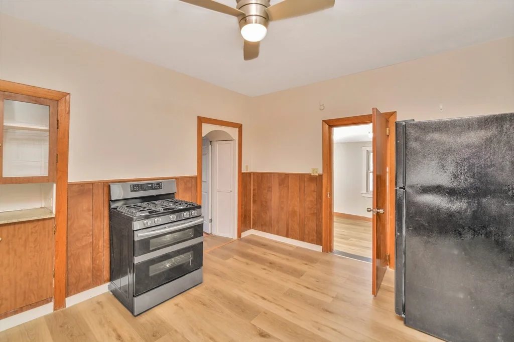 2 bed, 1 bath apartment for rent at 492 Metropolitan Ave Unit 2, Hyde Park — photo 8 of 15