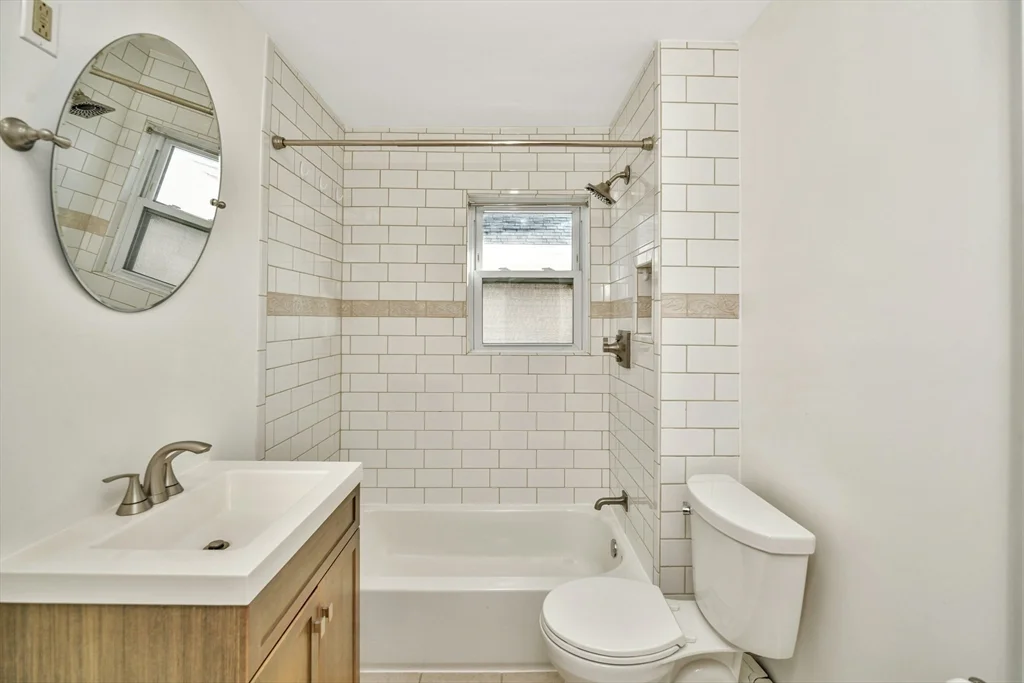 2 bed, 1 bath apartment for rent at 492 Metropolitan Ave Unit 2, Hyde Park — photo 11 of 15
