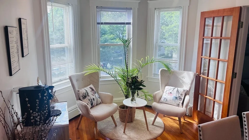 2 bed, 1 bath apartment for rent at 492 Washington St Unit 3, Brighton — photo 4 of 12