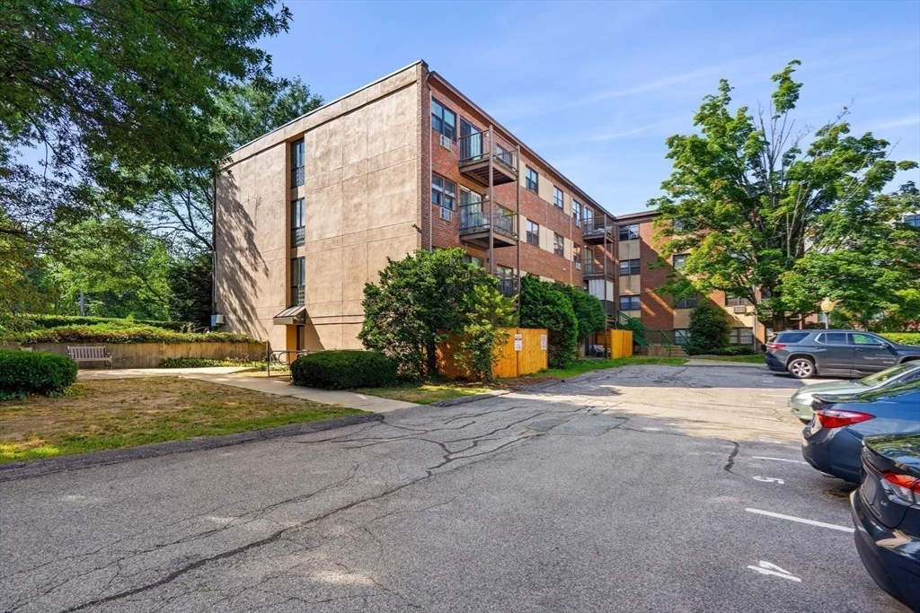 2 bed, 1 bath apartment for rent at 4925 Washington St Unit 410, West Roxbury — photo 25 of 25