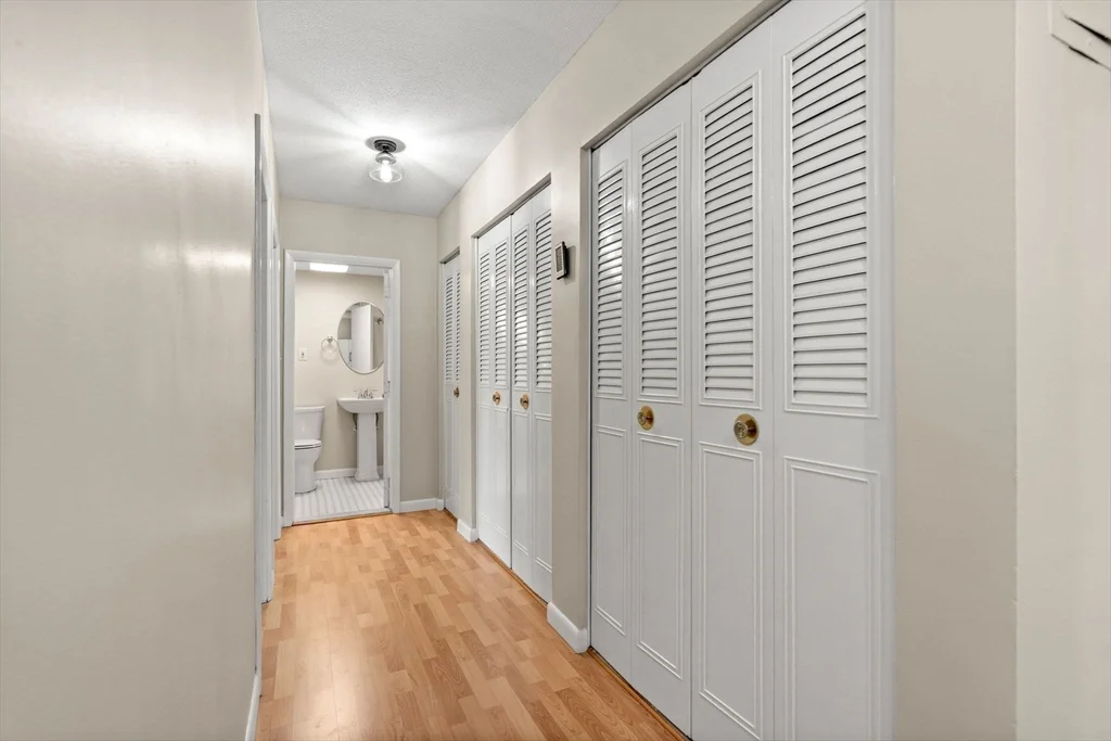 2 bed, 1 bath apartment for rent at 4925 Washington St Unit 410, West Roxbury — photo 11 of 25
