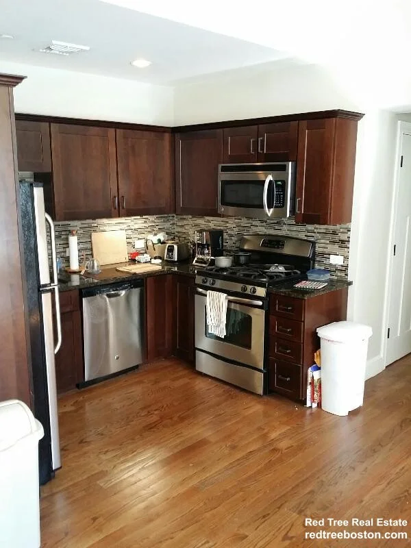 3 bed, 3 bath apartment for rent at 493-495 Commonwealth Ave Unit 5, Fenway — photo 4 of 13