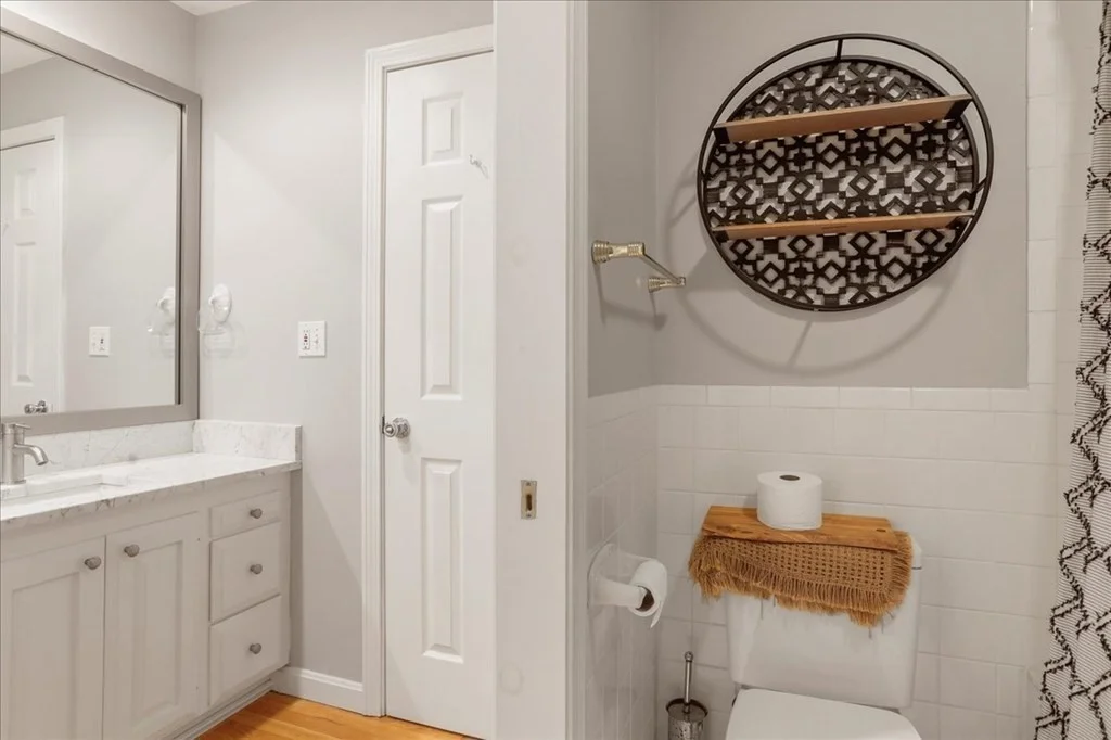 2 bed, 2 bath apartment for rent at 494 East 4th Unit 1, South Boston — photo 13 of 16